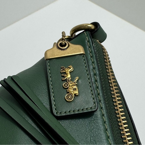 COACH 1941 Dakota Archival Duffle Bag 20 In Govetanned Leather W Cherry Charm - Picture 12 of 12